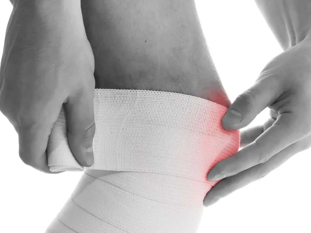 Knee pain and patellar tendinopathy, one of the conditions treated with focused shockwave therapy at Spine Plus