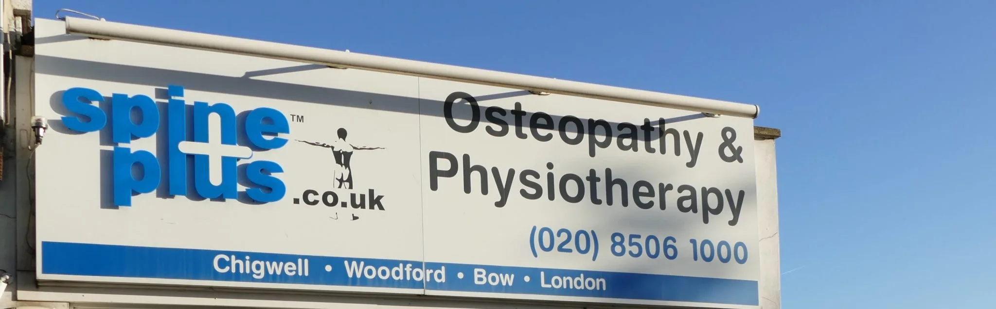 Osteopath in Woodford Green clinic